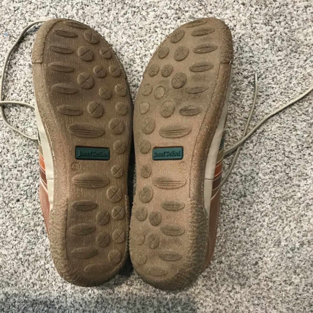 Josef Seibel Walking Shoes - Picture 3 of 3
